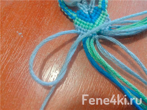 Схема плетения макраме брелка Сова. Фенечки из мулине. Схемы фенечек. Как плести фенечки 