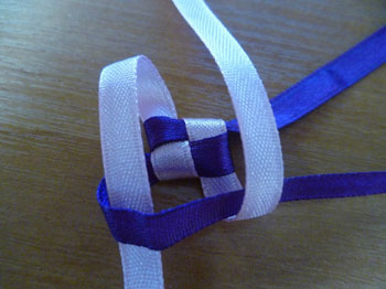 Ribbon Key Chain. Friendship Bracelets. Bracelet Patterns. How to make bracelets